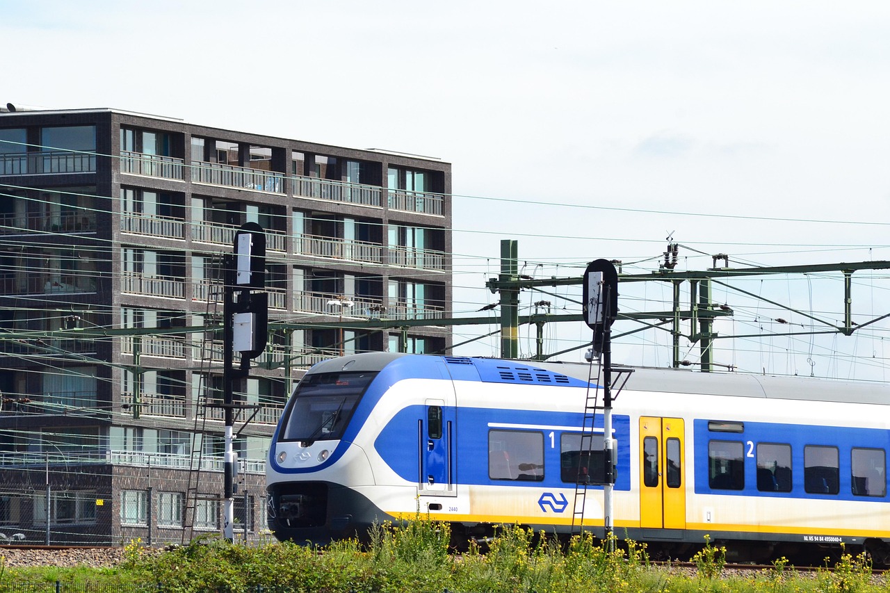 train, dutch, amsterdam, railway, netherlands, travel, trains, sprinter